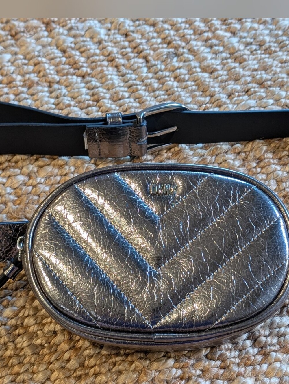 DKNY Metallic Silver Chevron Quilted Oval Belt Bag - NWOT Indie